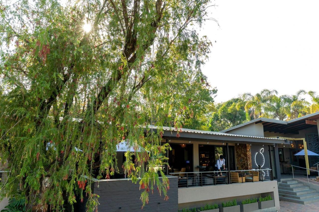 Lowveld Living Guesthouse Mbombela Esterno foto