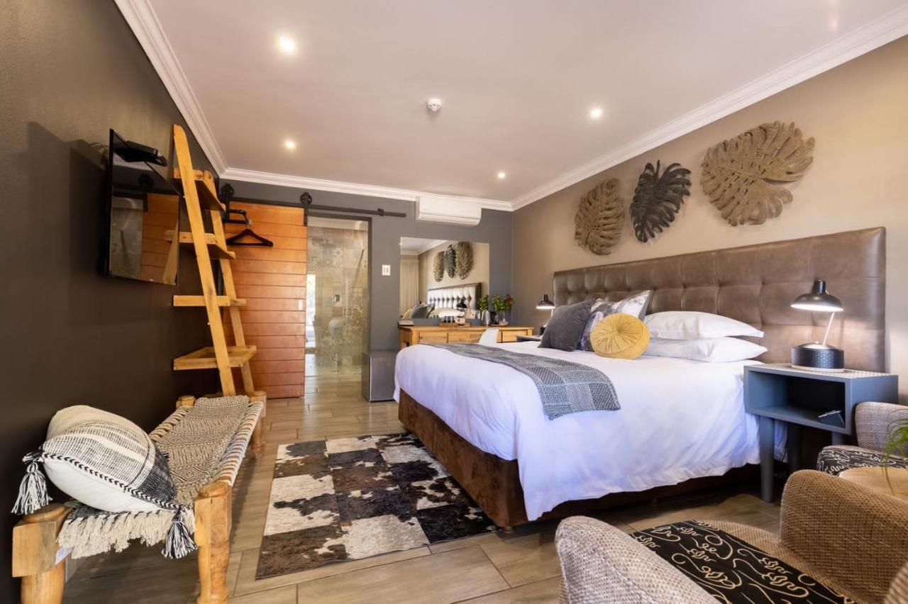 Lowveld Living Guesthouse Mbombela Esterno foto
