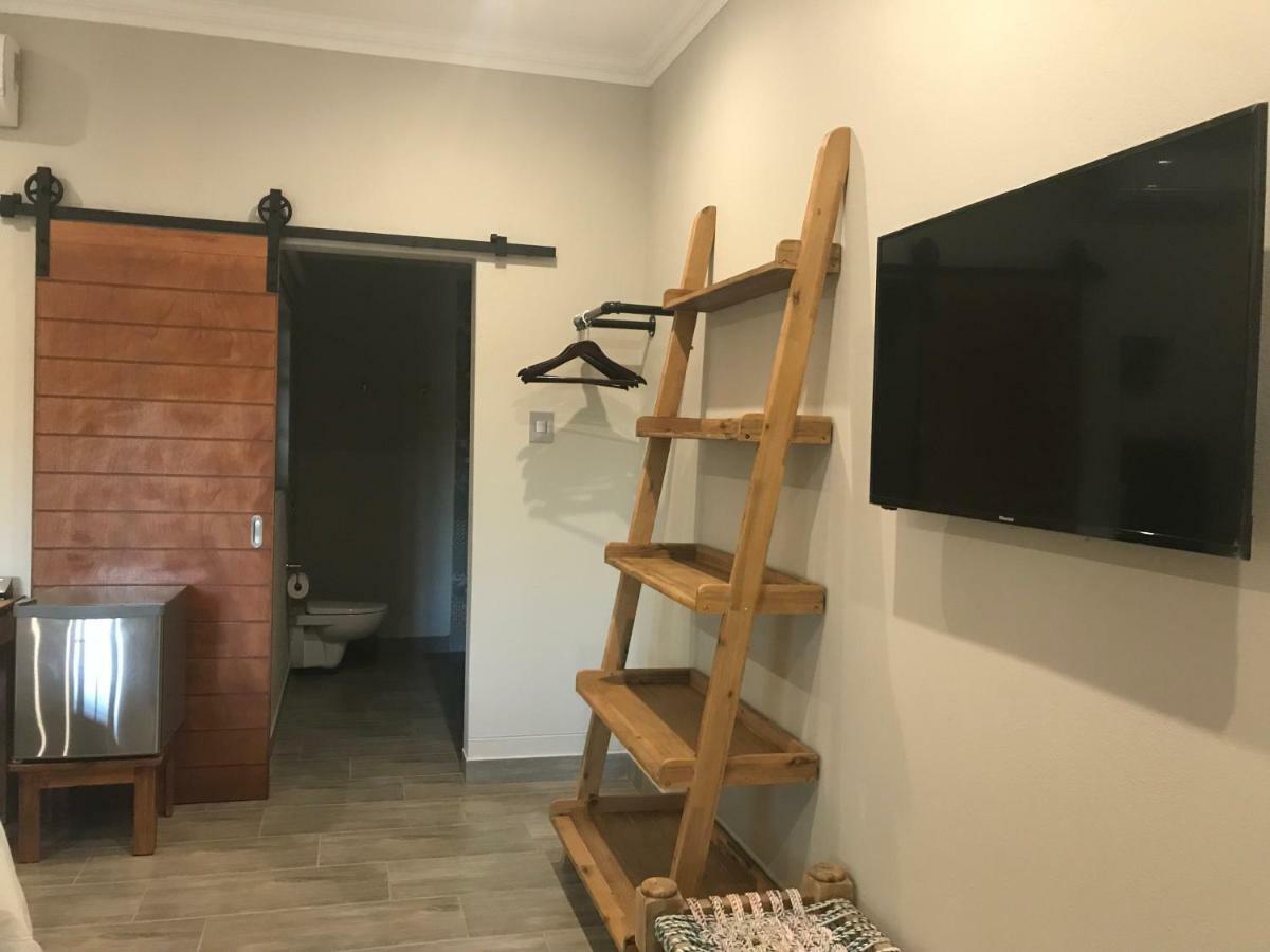 Lowveld Living Guesthouse Mbombela Esterno foto